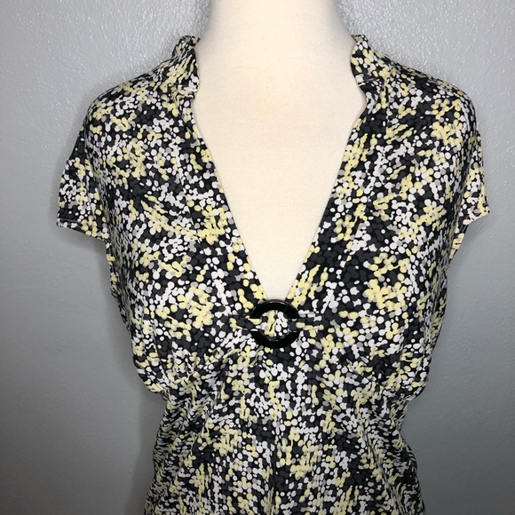 Candie's Tops - ✨Candies Geometric Print Top XL✨